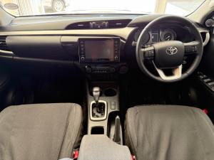 Toyota Hilux 2.8GD-6 double cab Raider auto - Image 6