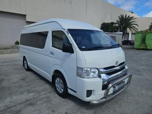 Toyota Hiace 2.5D-4D bus 14-seater GL - Image 1