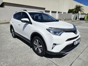 Toyota RAV4 2.0 GX auto - Image 1