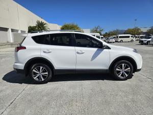 Toyota RAV4 2.0 GX auto - Image 4