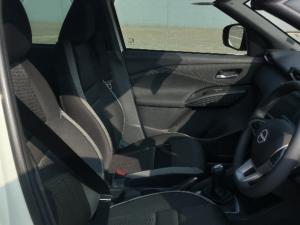 Nissan Magnite 1.0 Visia AMT - Image 10