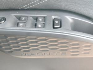 Nissan Magnite 1.0 Visia AMT - Image 18