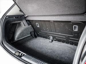 Volkswagen Polo Vivo hatch 1.6 Comfortline auto - Image 17