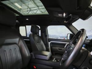 Land Rover Defender 110 D300 X-Dynamic HSE - Image 19