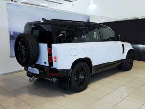 Land Rover Defender 110 D300 X-Dynamic HSE - Image 6
