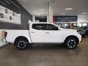 Nissan Navara 2.5DDTi double cab LE Plus - Image 2
