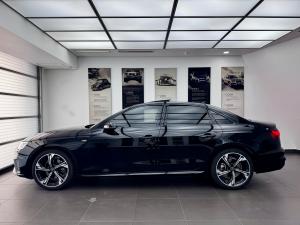 Audi A4 35TFSI Black Edition - Image 3