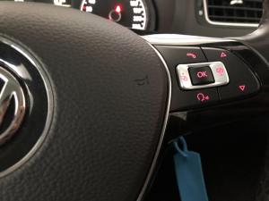 Volkswagen Polo Vivo hatch 1.6 Comfortline auto - Image 5