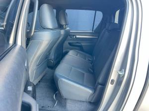 Toyota Hilux 2.8GD-6 double cab Legend auto - Image 15