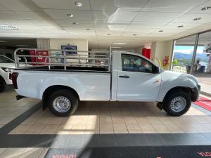 Isuzu D-Max Gen 6 250 single cab Fleetside safety - Image 10