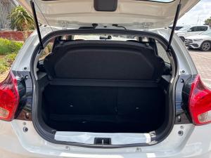 Toyota Vitz 1.0 XR auto - Image 22