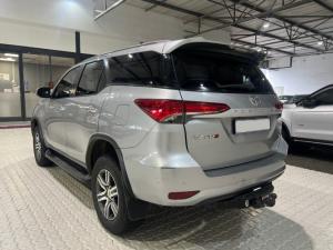 Toyota Fortuner 2.4GD-6 manual - Image 12