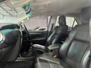 Toyota Fortuner 2.4GD-6 manual - Image 8