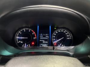 Toyota Fortuner 2.4GD-6 manual - Image 9