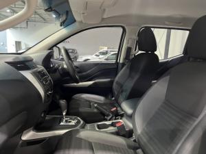 Nissan Navara 2.5DDTi double cab SE auto - Image 8
