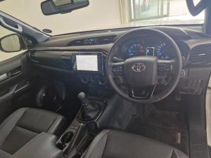 Toyota Hilux 2.8 GD-6 RB LegendE/CAB - Image 8