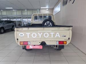 Toyota Land Cruiser 79 4.0PS/C - Image 2