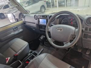 Toyota Land Cruiser 79 4.0PS/C - Image 5