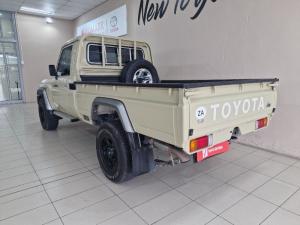 Toyota Land Cruiser 79 4.0PS/C - Image 8