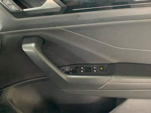 Volkswagen T-Roc 2.0TSI 4Motion R-Line - Image 18