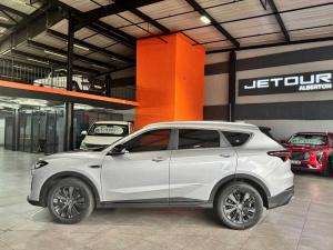 Jetour X70 Plus 1.5T Momentum - Image 5