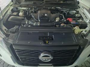 Nissan Navara 2.5DDTi double cab SE Plus manual - Image 11