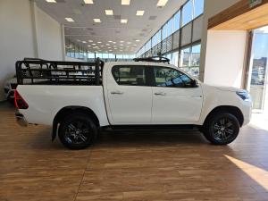 Toyota Hilux 2.8GD-6 48V double cab 4x4 Raider - Image 4