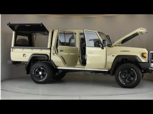 Toyota Land Cruiser 79 2.8GD-6 double cab - Image 15