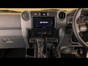 Toyota Land Cruiser 79 2.8GD-6 double cab - Image 24