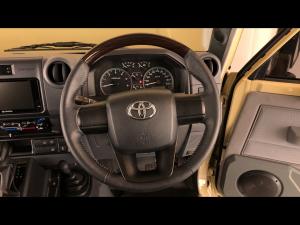 Toyota Land Cruiser 79 2.8GD-6 double cab - Image 26