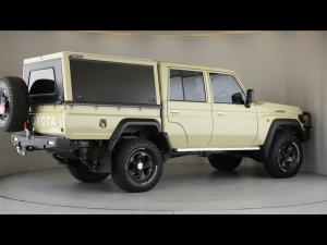 Toyota Land Cruiser 79 2.8GD-6 double cab - Image 2