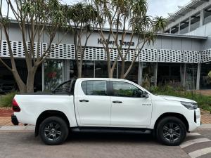 Toyota Hilux 2.8GD-6 double cab 4x4 Raider auto - Image 3