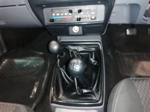 Nissan NP300 Hardbody 2.5TDi double cab 4x4 - Image 11