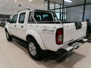Nissan NP300 Hardbody 2.5TDi double cab 4x4 - Image 3