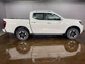 Nissan Navara 2.5DDTi double cab LE Plus - Image 5