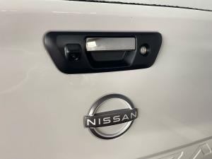 Nissan Navara 2.5DDTi double cab LE Plus - Image 8