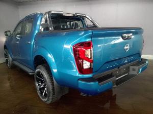 Nissan Navara 2.5DDTi double cab LE Plus - Image 4