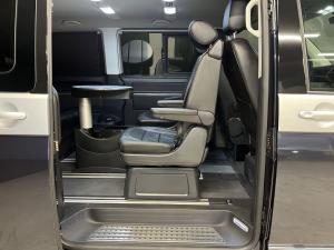 Volkswagen Caravelle 2.0BiTDI Highline 4Motion - Image 10