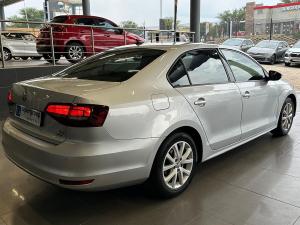 Volkswagen Jetta 1.4TSI Comfortline - Image 8