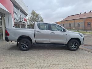 Toyota Hilux 2.8GD-6 double cab 4x4 Raider auto - Image 3