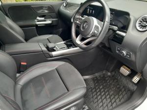 Mercedes-Benz GLA GLA200 - Image 9