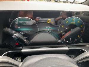 Mercedes-Benz GLA GLA200 - Image 12