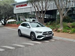 Mercedes-Benz GLA GLA200 - Image 1