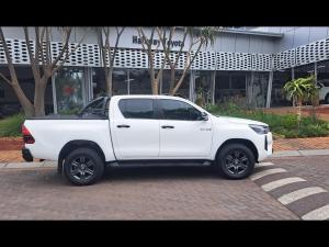 Toyota Hilux 2.8GD-6 double cab 4x4 Raider auto - Image 3