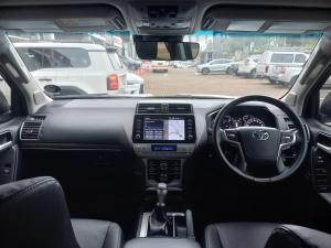 Toyota Hilux 2.8GD-6 double cab 4x4 Raider auto - Image 9