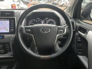 Toyota Hilux 2.8GD-6 double cab 4x4 Raider auto - Image 12