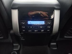 Toyota Hilux 2.8GD-6 double cab 4x4 Raider auto - Image 17