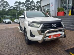 Toyota Hilux 2.8GD-6 double cab Raider auto - Image 1