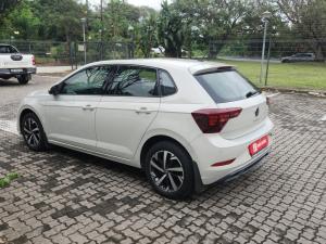 Volkswagen Polo 1.0 TSI Life - Image 12