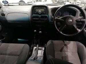 Nissan NP300 Hardbody 2.5TDi double cab 4x4 - Image 6